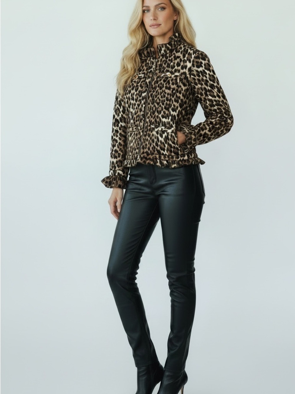 LEOPARD Love Moschino quilted jacket animal puffer prints gold zippers size 4